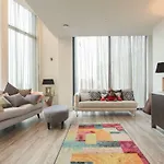 Luxury En-Suite Double Room/ W Roof Terrace & Netflix