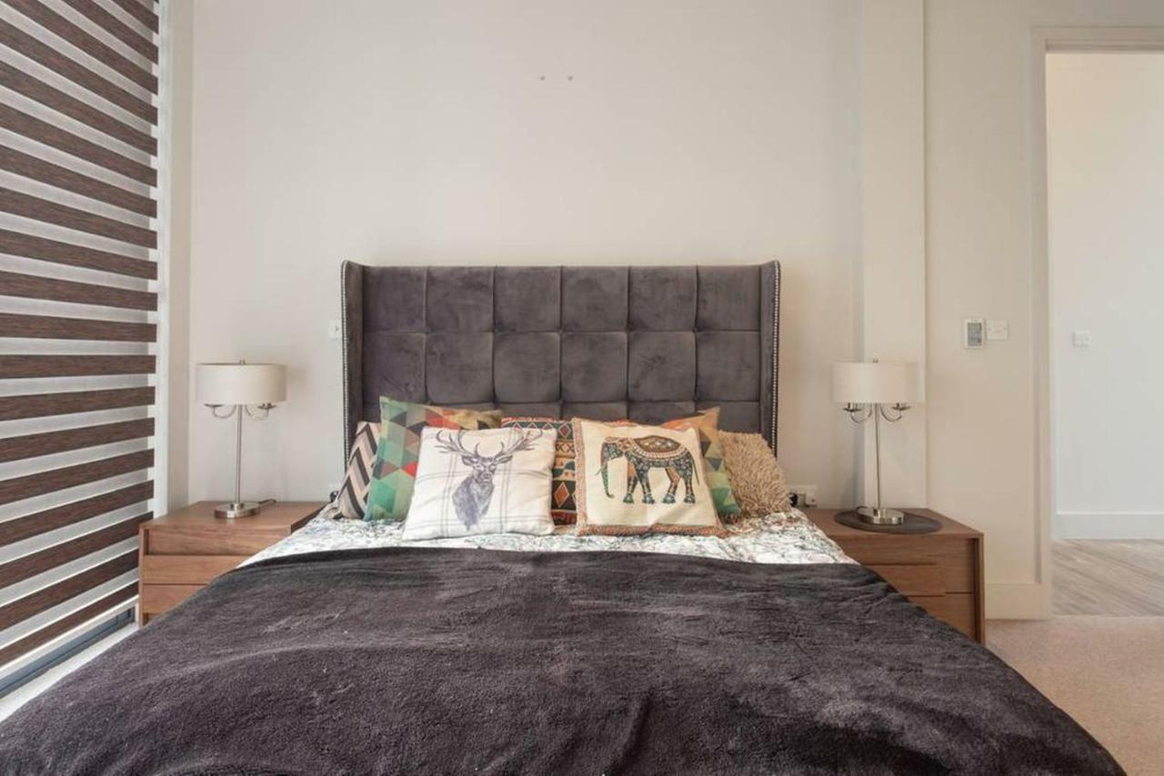 Alloggio in famiglia Luxury En-suite Double Room/ W Roof Terrace & Netflix
