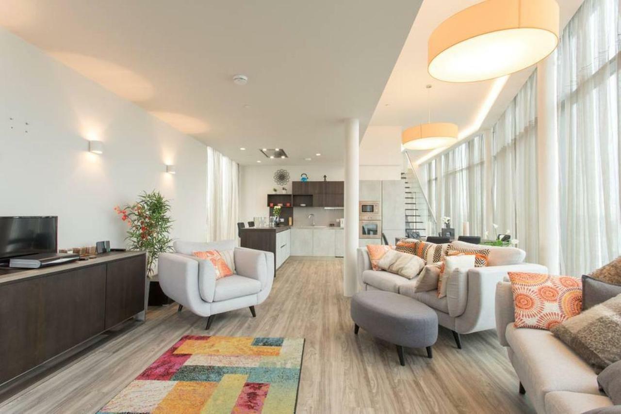 Luxury En-suite Double Room/ W Roof Terrace & Netflix * Londra