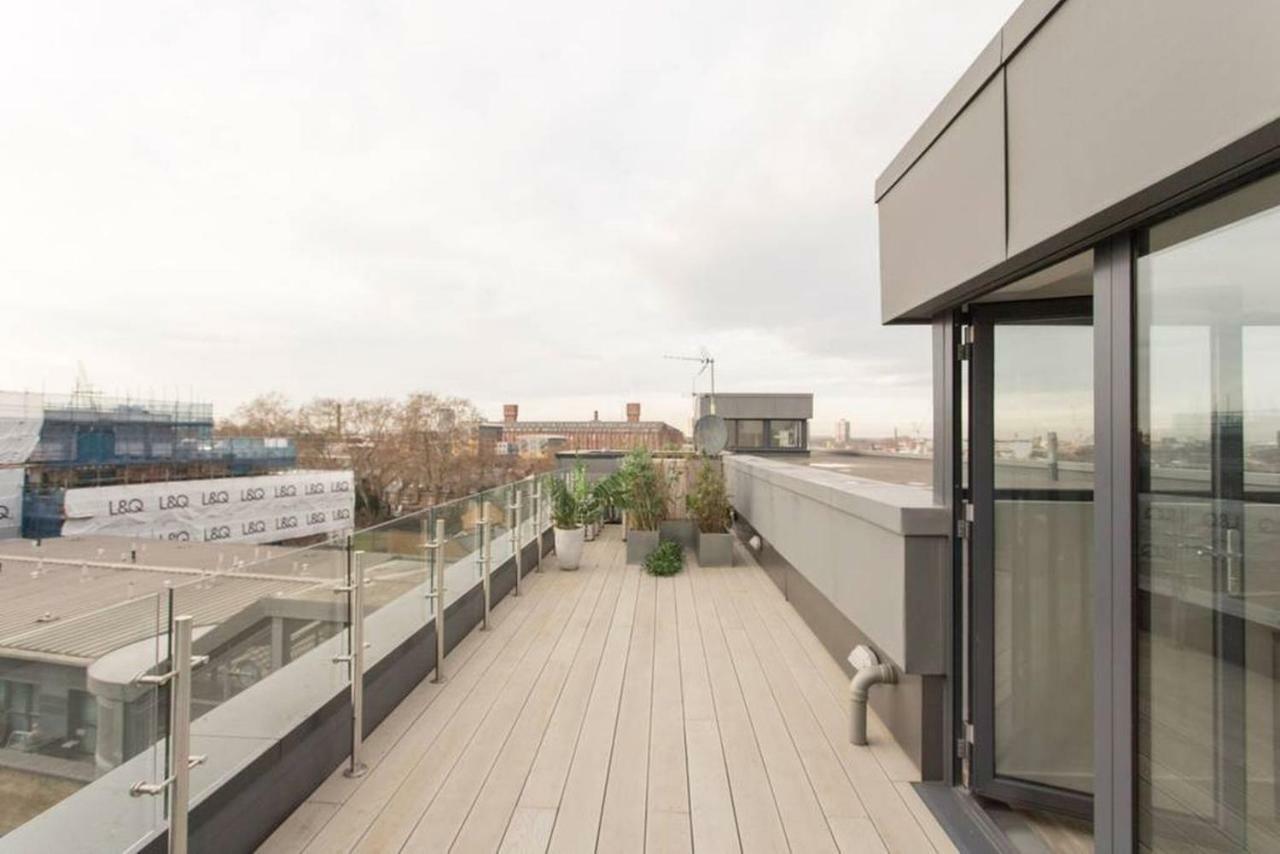 Alloggio in famiglia Luxury En-suite Double Room/ W Roof Terrace & Netflix *